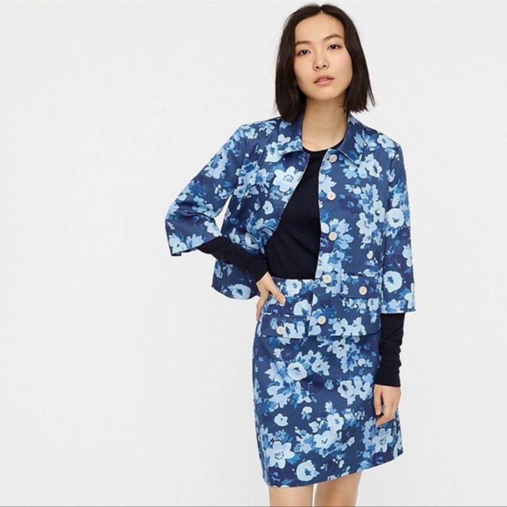 J.Crew Water Begonias Cropped Front Button Jacket. Size. 0